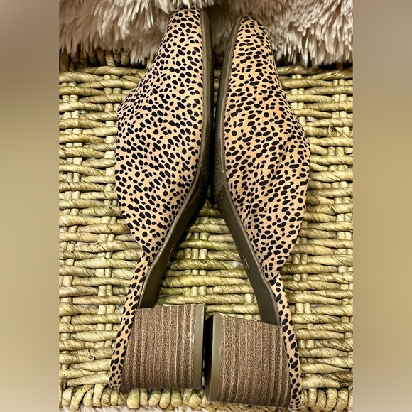 Universal Thread Leopard Print Mule - Picture 5 of 11